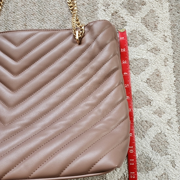 A New Day Quilted Chain Bag - Picture 6 of 9